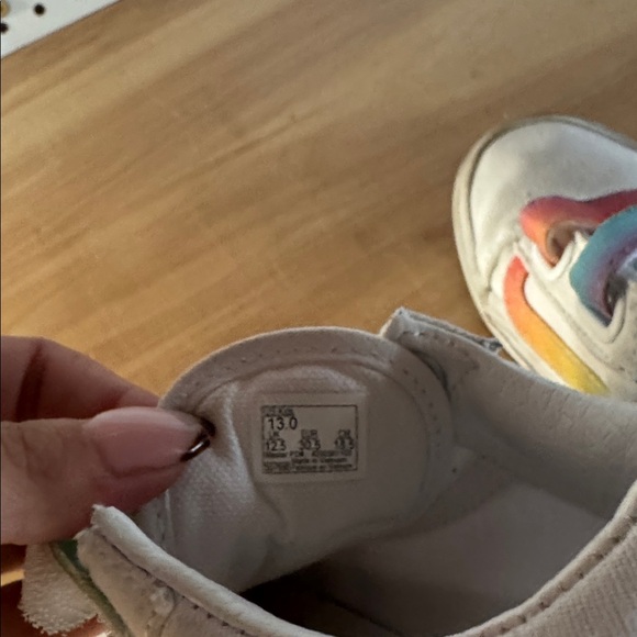 Vans Kids size 13 classic White Sneakers with Rainbow - Picture 5 of 6